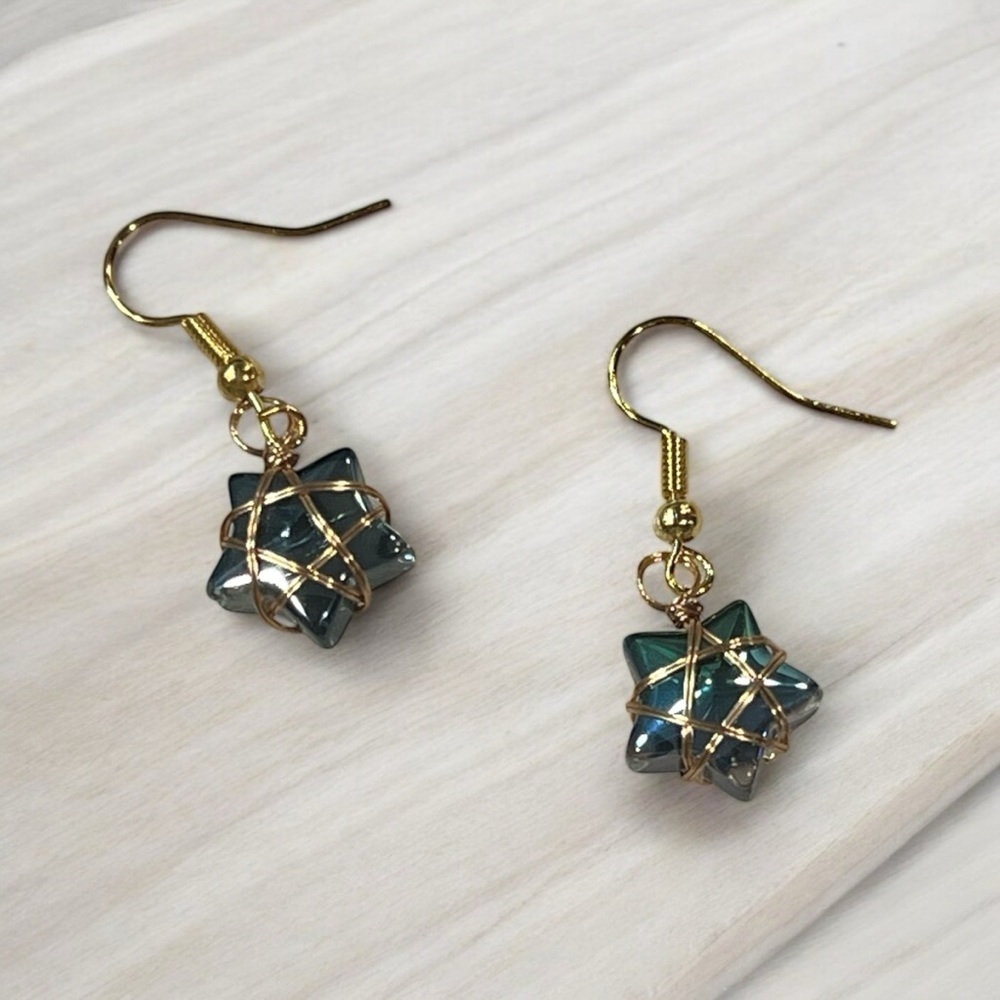 14k Gold Star Swarovski Crystal Wire Wrapped Earrings